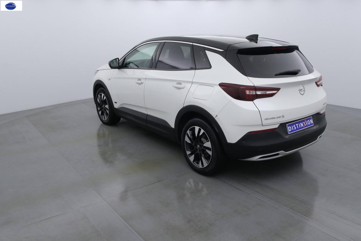 Opel Grandland X - 1.6 HYBRID TURBO 300 AT8 ULTIMATE