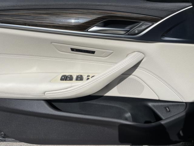 BMW Série 5 - G30 520i 184 ch BVA8 Luxury