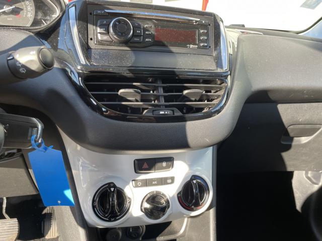 Peugeot 208 - 1.2 PureTech 68ch BVM5 Like