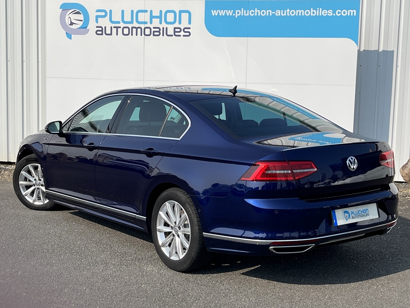 Volkswagen Passat - Berline Carat Exclusive BMT 2.0 150 ch DSG7