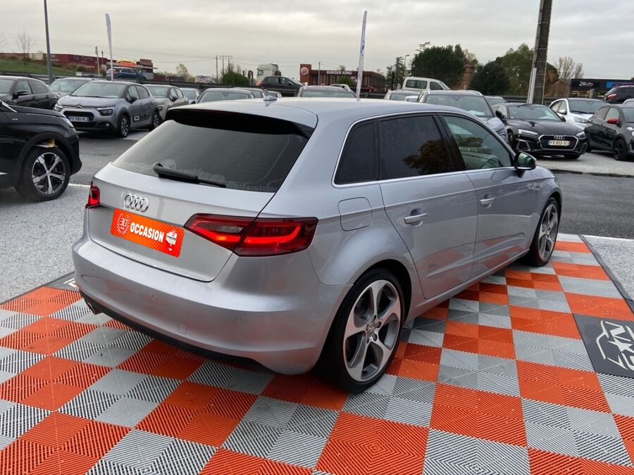 AUDI A3 SPORTBACK - 2.0 TDI 184 DESIGN LUXE QUATTRO S-TRONIC