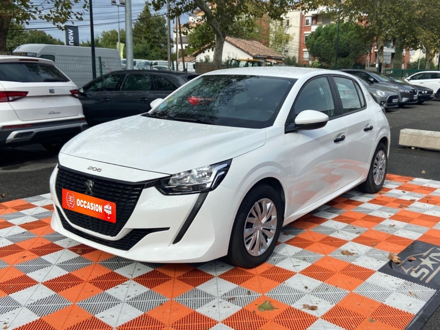 PEUGEOT 208 AFFAIRE NEW BlueHDi 100 BV6 PREMIUM PACK GPS Radar 9900 € HT