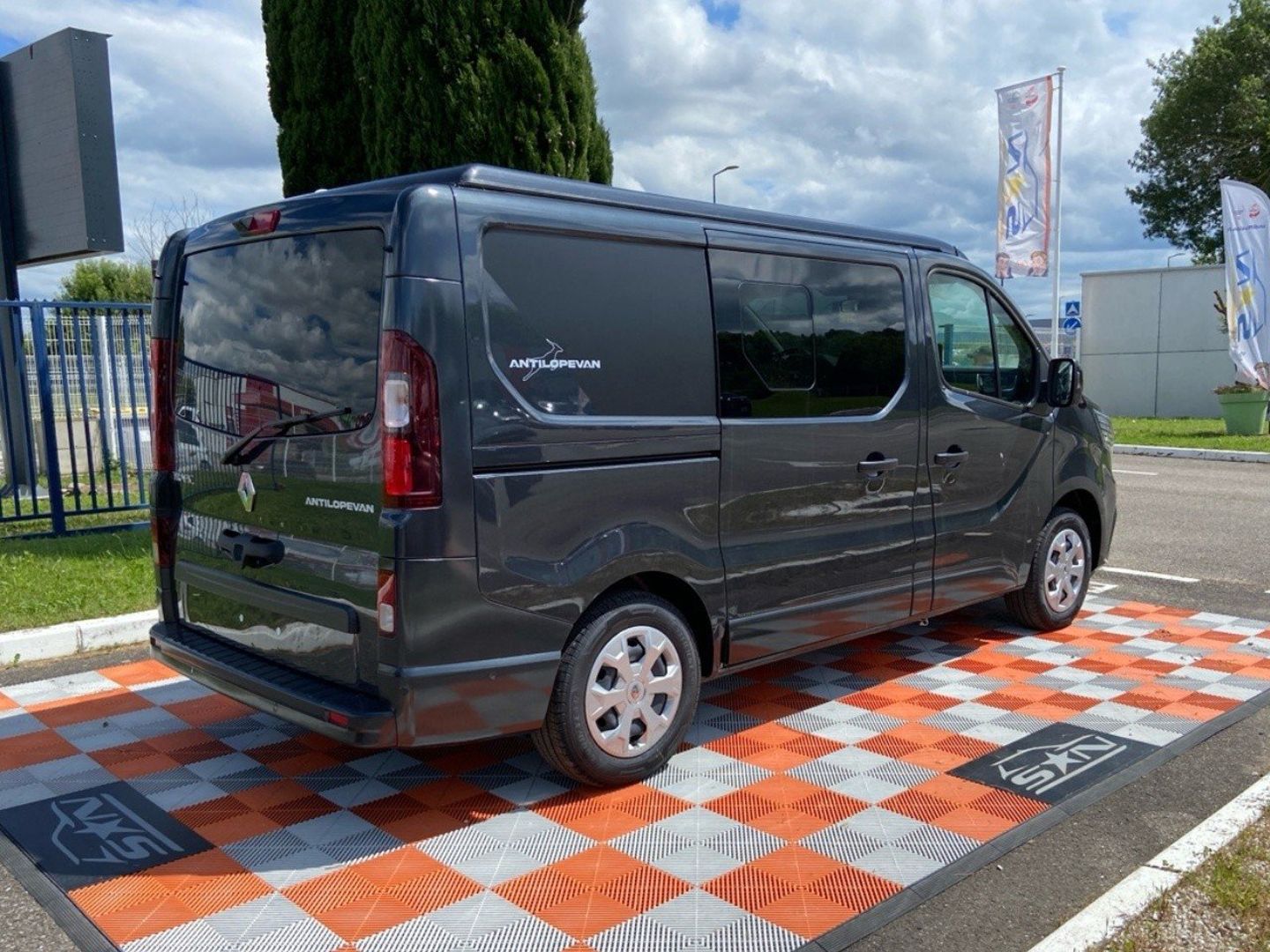RENAULT ANTILOPE VAN - 2.0 dCi 130 BV6 FLEX PLUS