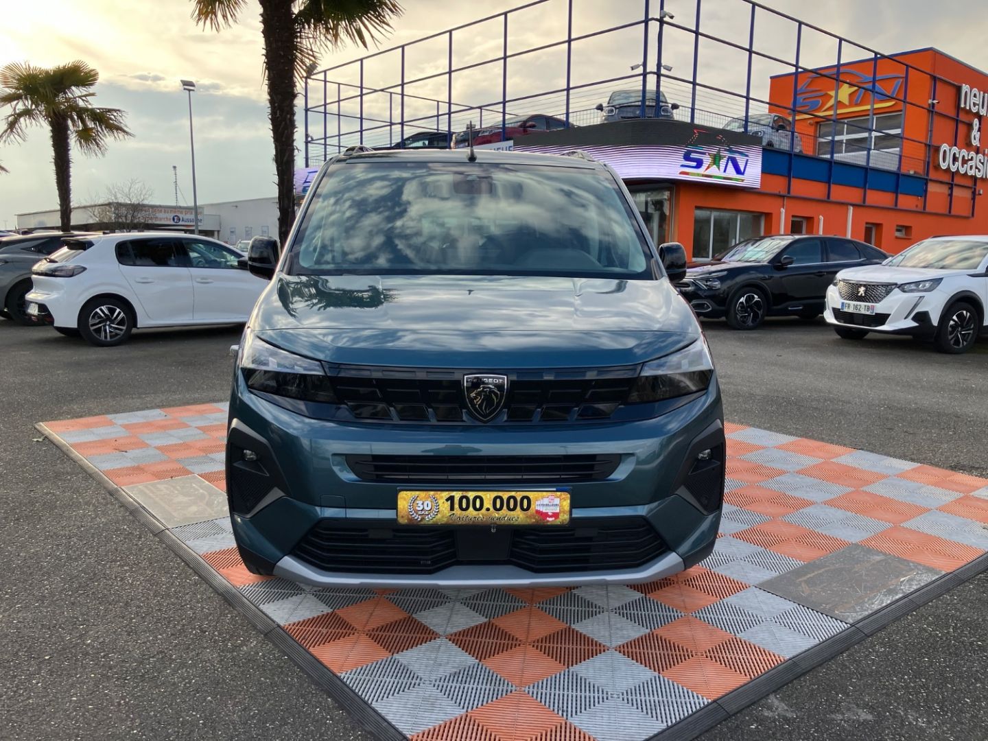PEUGEOT RIFTER BlueHDi 130 EAT8 GT Pack Techno & Connect