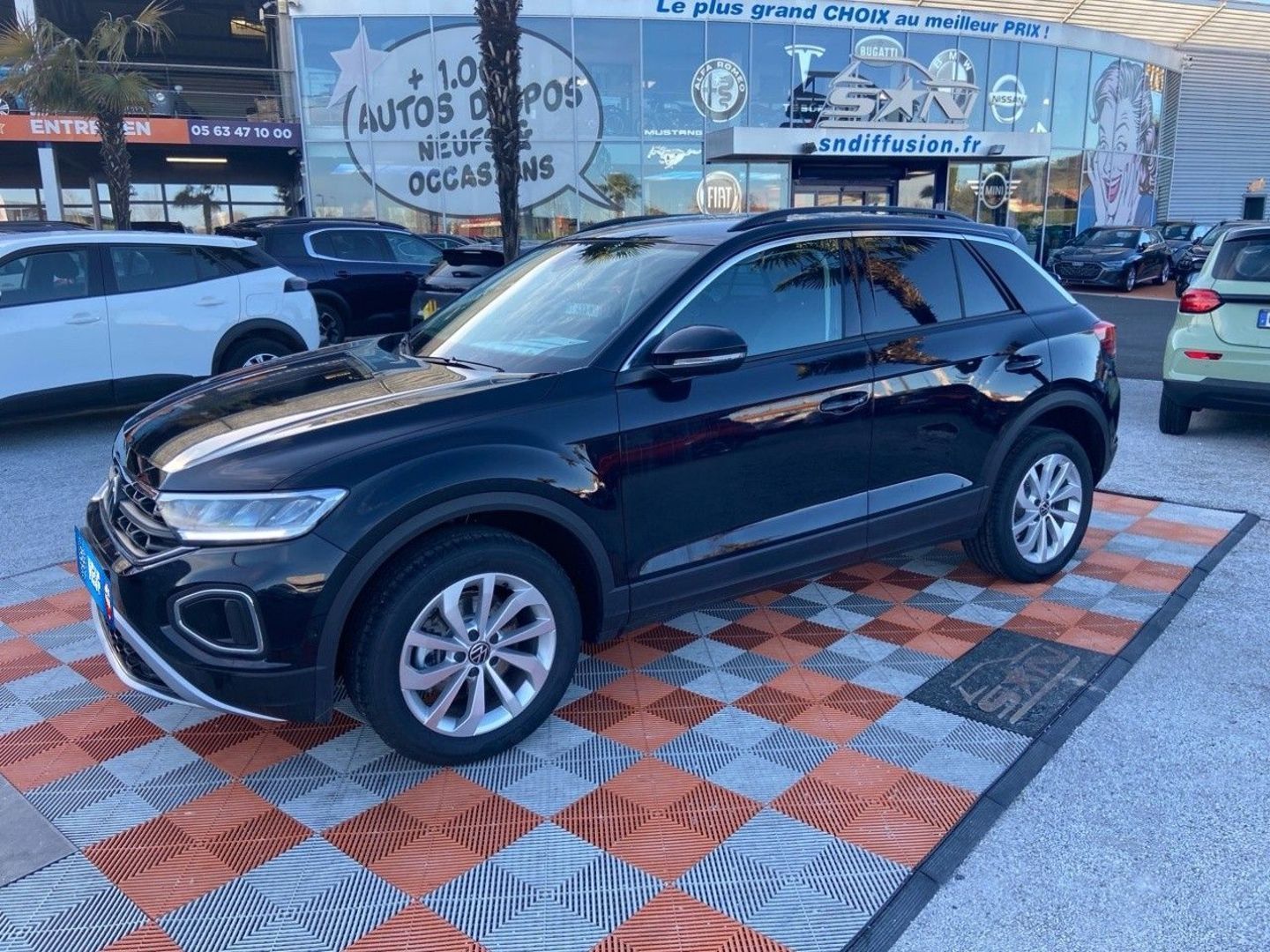 VOLKSWAGEN T-ROC - 2.0 TDI 150 DSG7 VW EDITION Export JA 17" Caméra