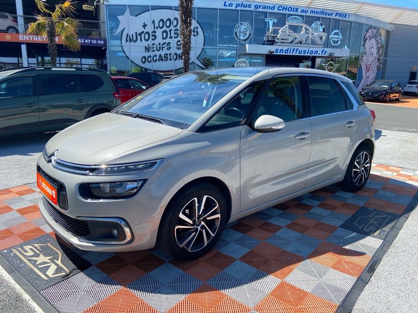 CITROEN C4 PICASSO BLUEHDI 120 SHINE