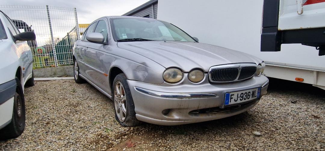 JAGUAR X TYPE - V6 2.1 L cuir POUR PIECES 154 CV