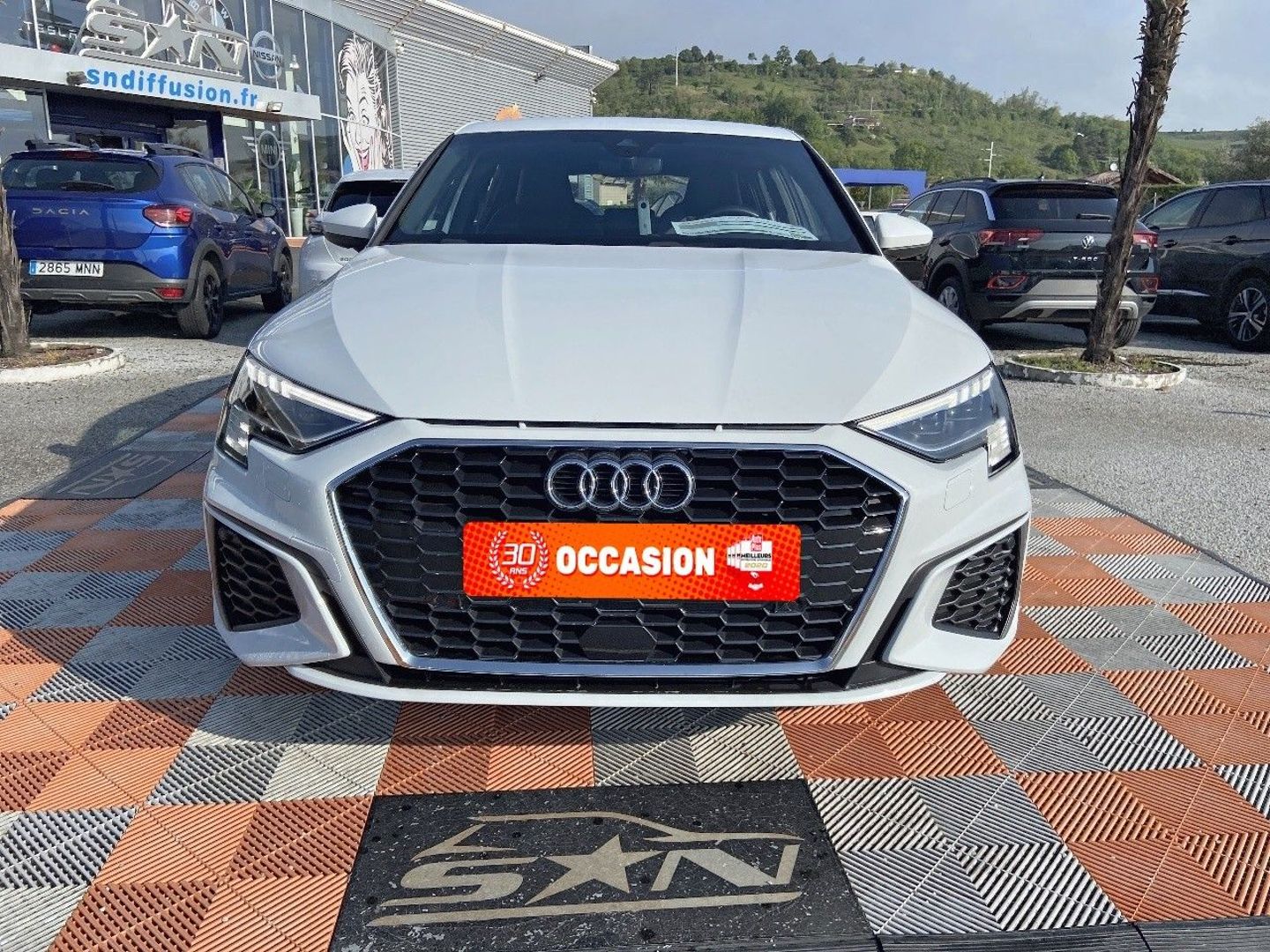 AUDI A3 SPORTBACK - 35 TDI 150 S TRONIC S LINE Caméra JA 18"
