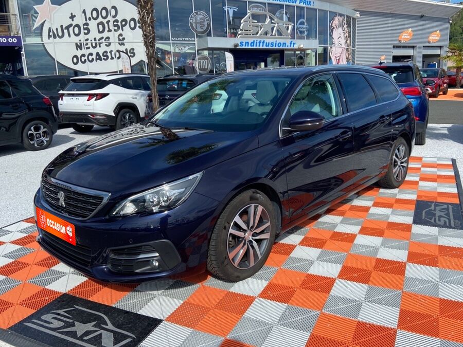 PEUGEOT 308 SW BlueHDi 130 BV6 ALLURE Toit Pano Lecteur CD