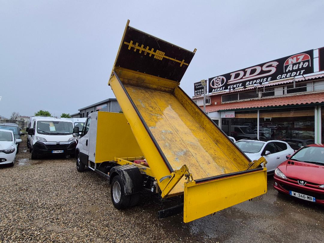IVECO DAILY 160 CH - 35C16 3L Benne + Coffre GPS CLIM REGUL