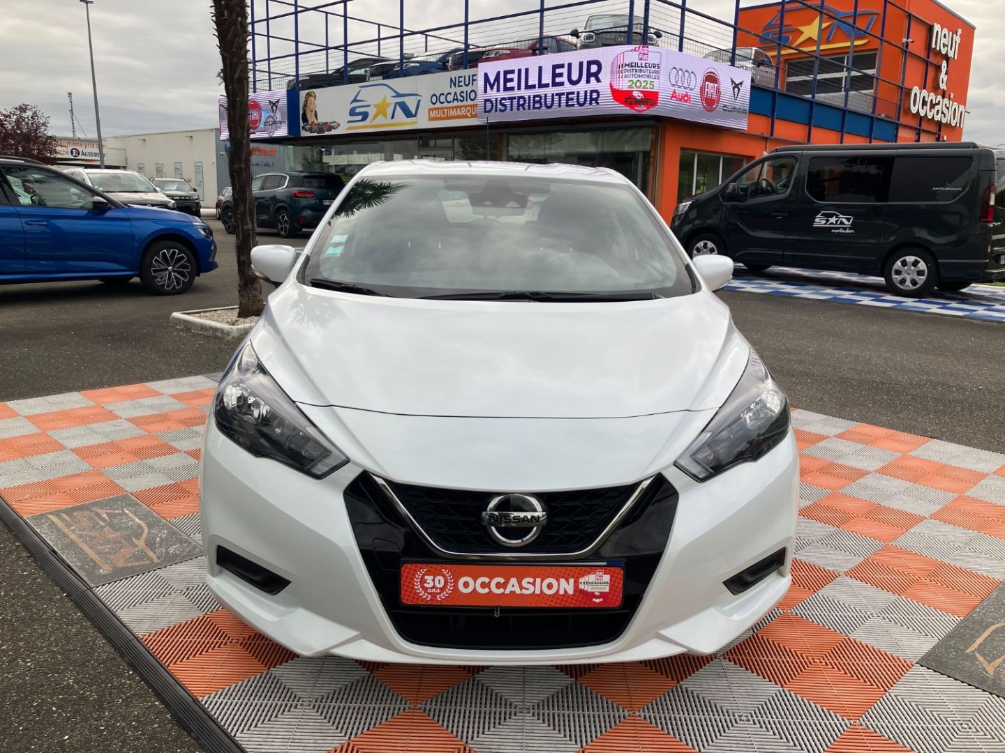 NISSAN MICRA 1.0 IG-T 92 X-TRONIC ACENTA Ecran