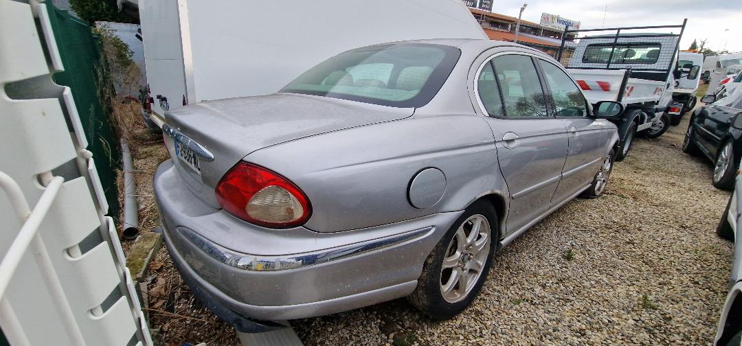 JAGUAR X TYPE - V6 2.1 L cuir POUR PIECES 154 CV
