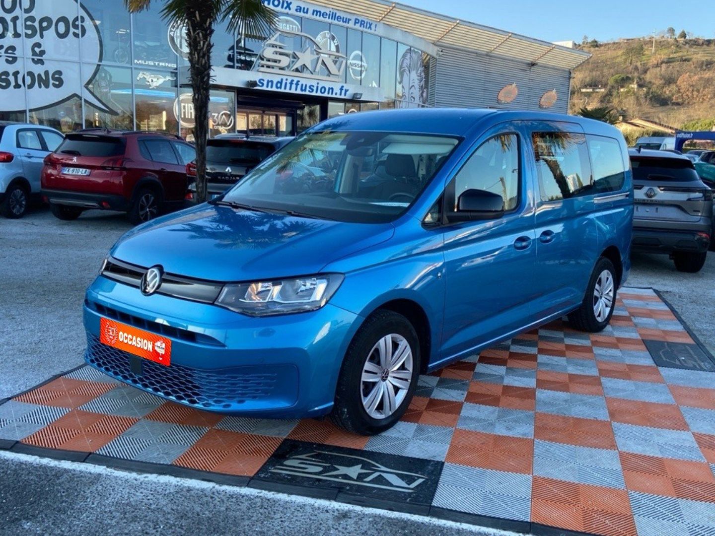 VOLKSWAGEN CADDY MAXI - 2.0 TDI 102 BV6 ORIGIN 7PL Caméra