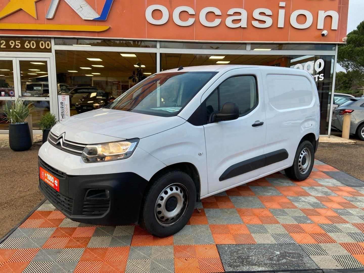 CITROEN BERLINGO FOURGON M BlueHDi 100 CLUB 950 kg GPS Caméra Grip Pte Lat. Kit Bois 3 PL