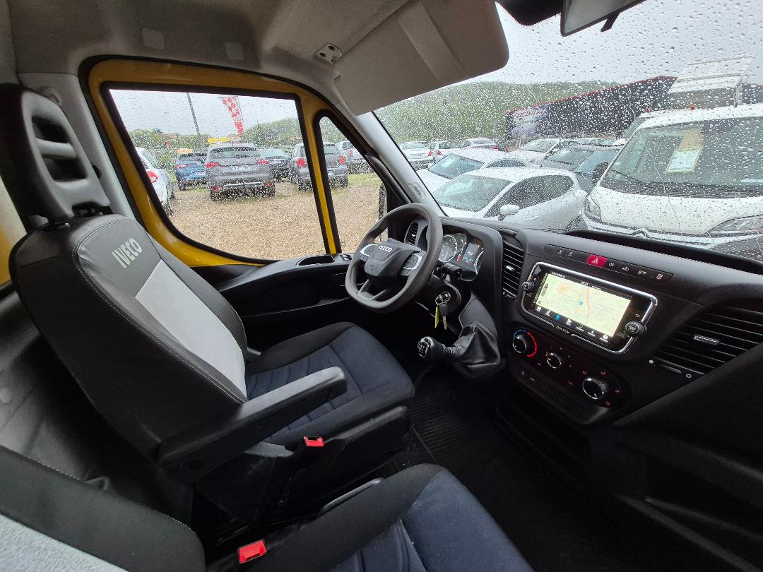 IVECO DAILY 160 CH - 35C16 3L Benne + Coffre GPS CLIM REGUL