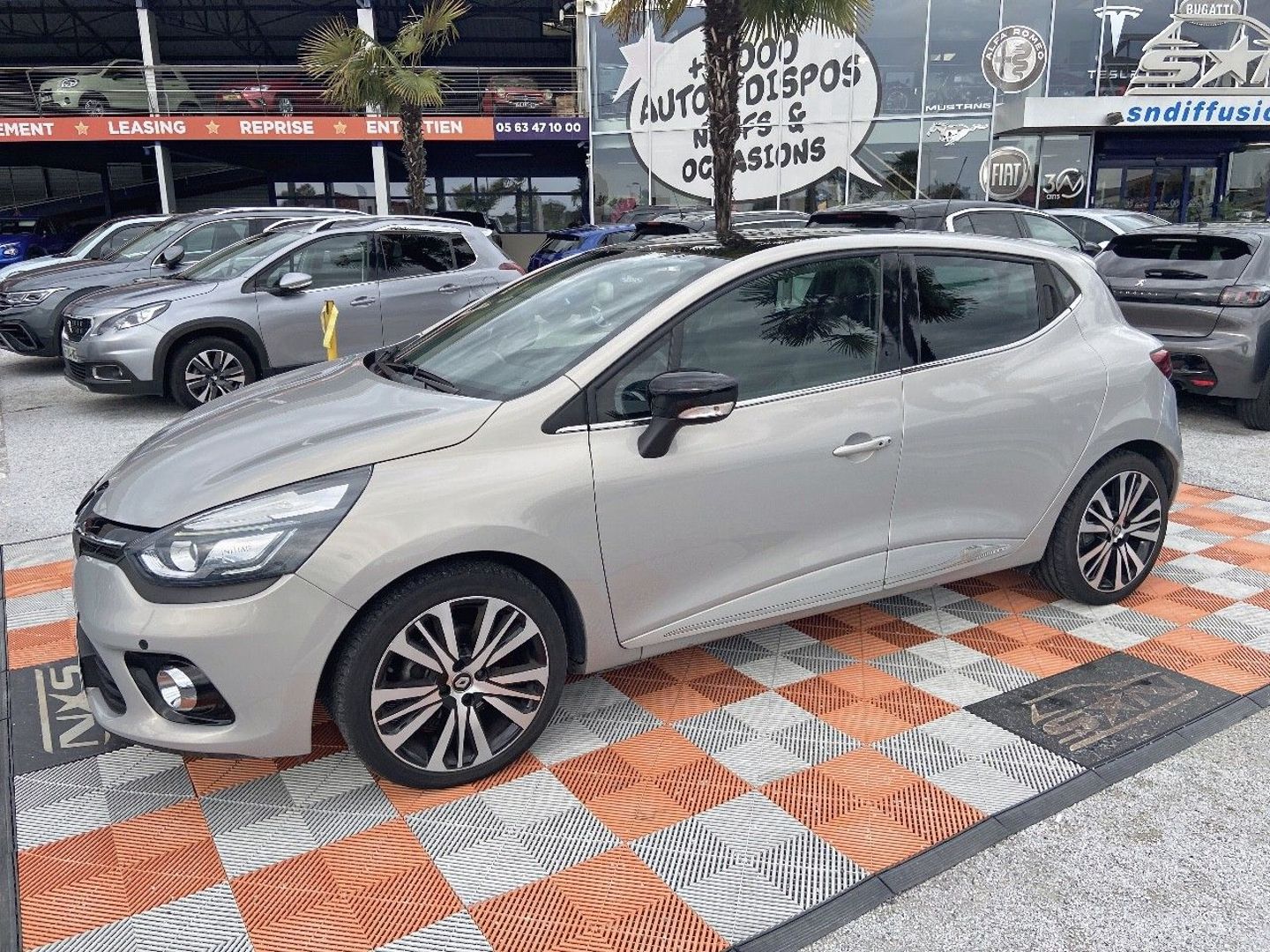 RENAULT CLIO IV 1.2 120 EDC INITIALE PARIS