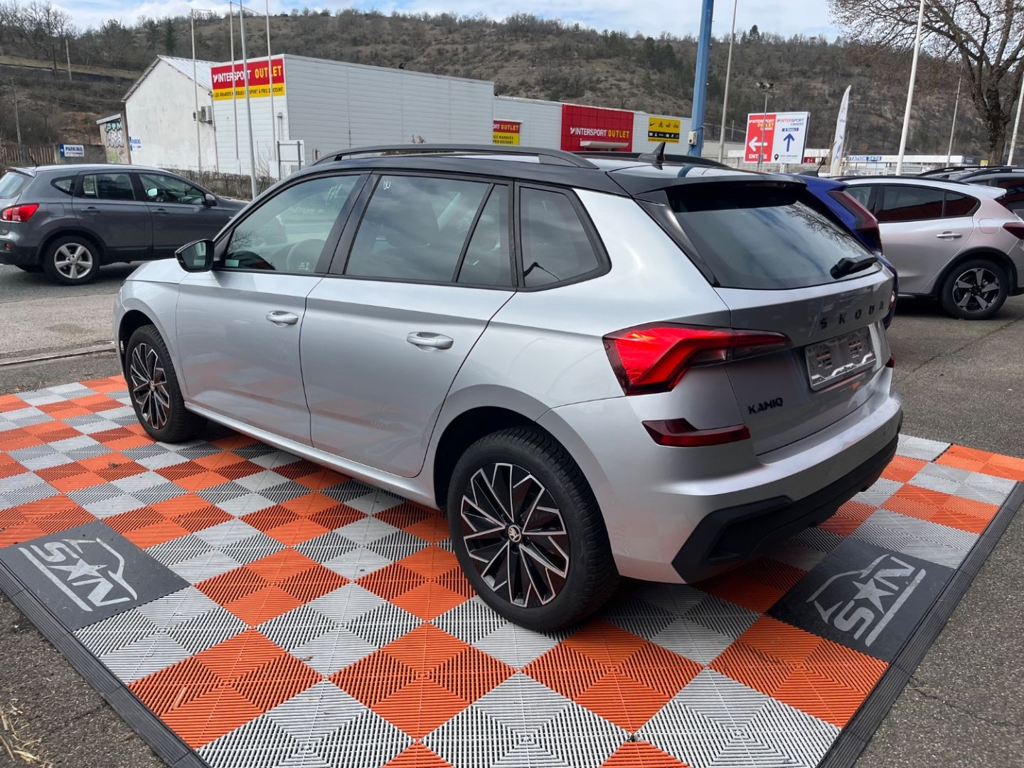 SKODA KAMIQ - 1.5 TSI 150 BV6 STYLE Caméra JA 17" Black Pack