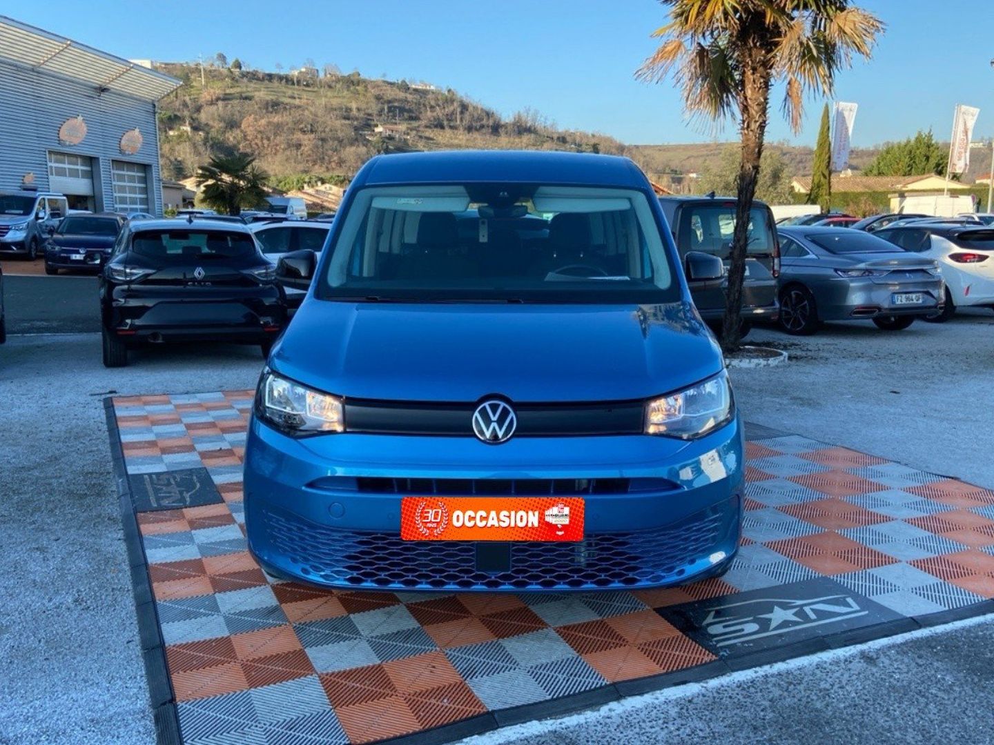 VOLKSWAGEN CADDY MAXI - 2.0 TDI 102 BV6 ORIGIN 7PL Caméra