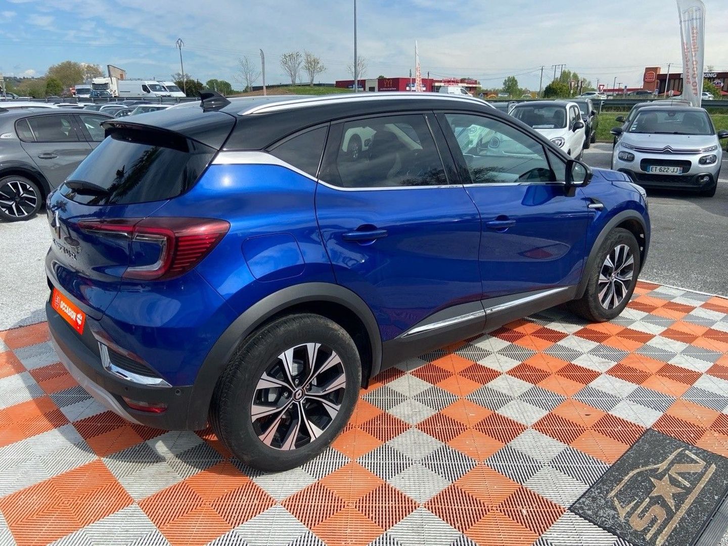 RENAULT CAPTUR - TCe 90 BV6 TECHNO GPS 9.3" Caméra 360° Barres de Toit