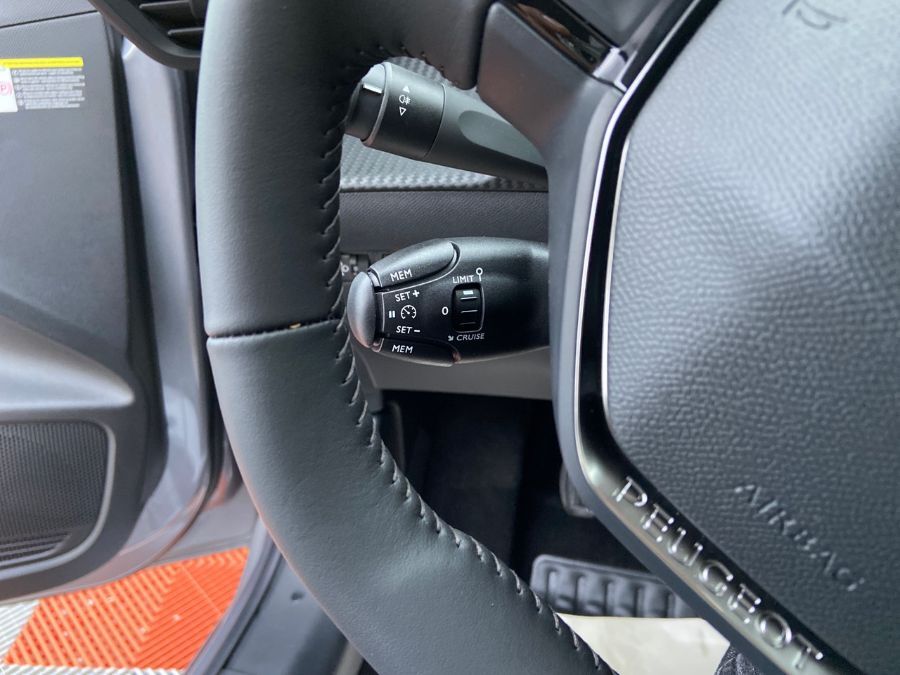 PEUGEOT 208 - PureTech 100 ALLURE PACK GPS 10" Caméra ADML SC