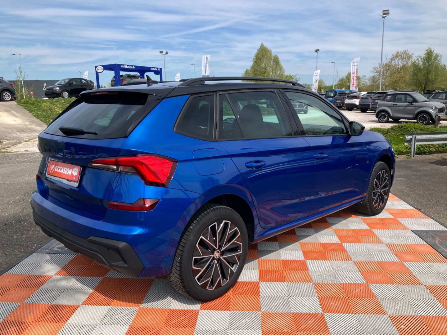 SKODA KAMIQ - 1.5 TSI 150 BV6 STYLE Caméra JA 17" Black Pack