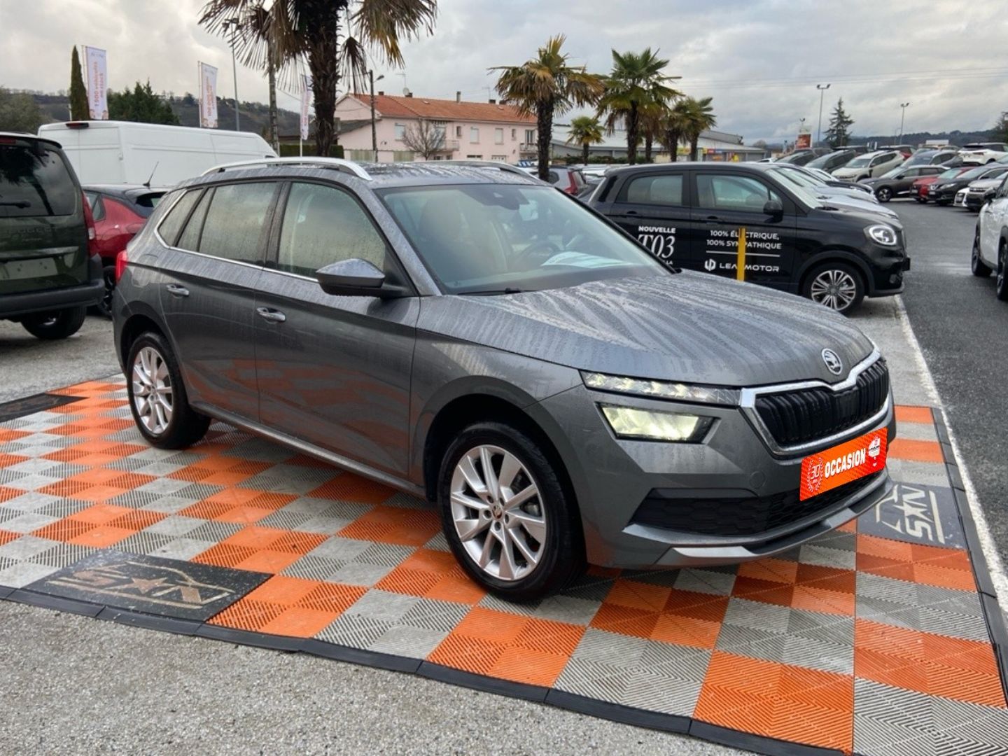 SKODA KAMIQ - 1.0 TSI 110 BV6 AMBITION Caméra Cockpit JA 17"