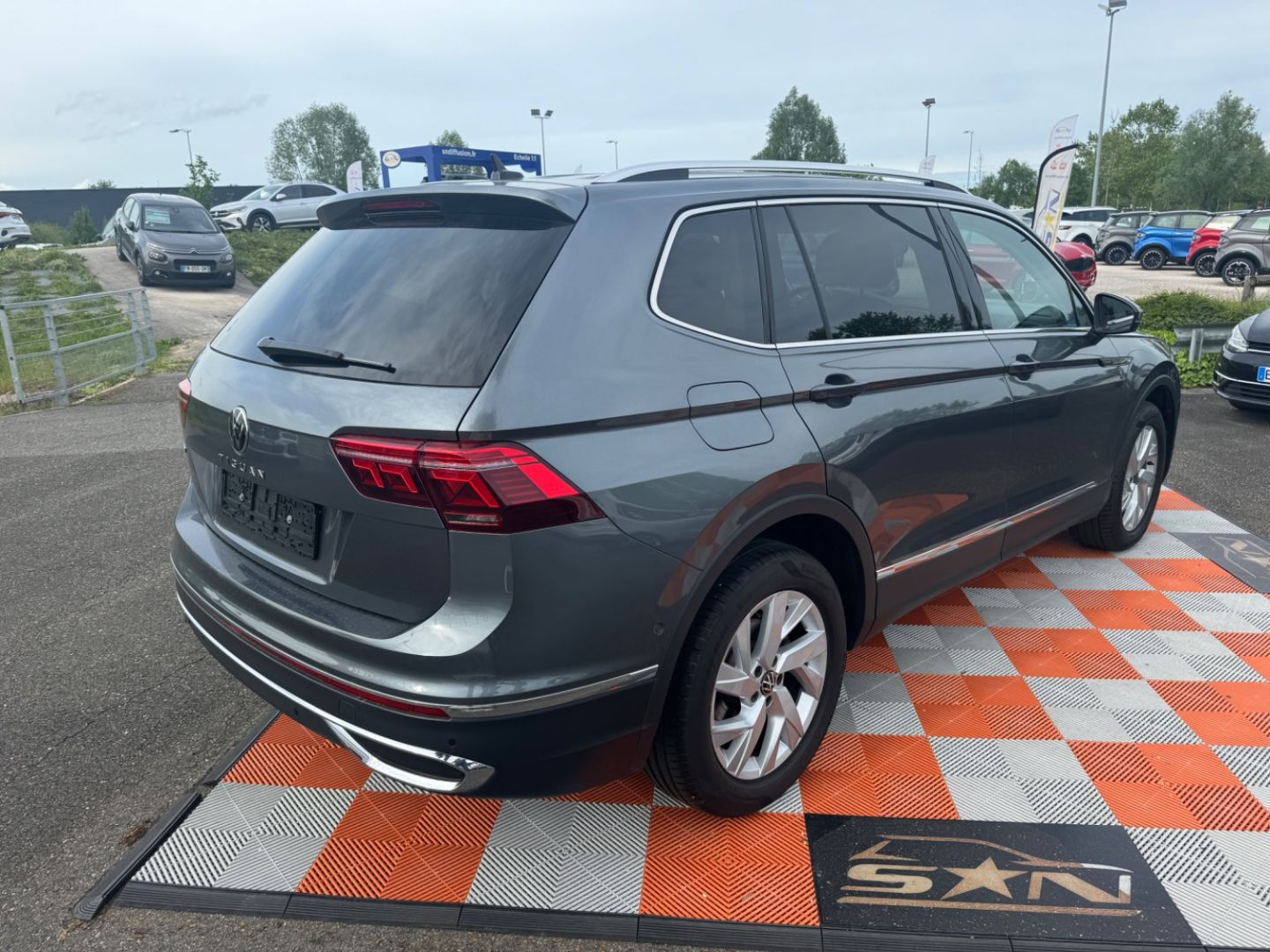 VOLKSWAGEN TIGUAN - 2.0 TDI 150 DSG ELEGANCE ALLSPACE 7PL GPS Caméra Pack Hiver