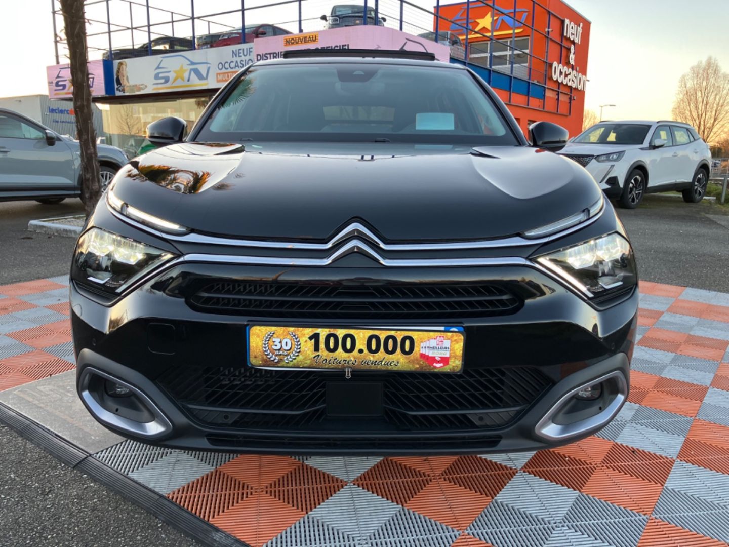 CITROEN C4 - PureTech 130 EAT8 SHINE PACK Toit Ouvrant