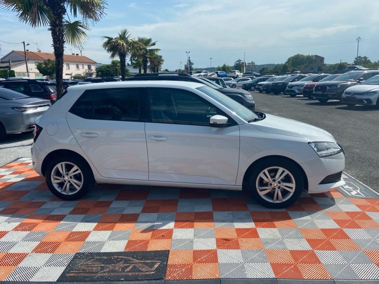 SKODA FABIA - 1.0 TSI 95 AMBITION Caméra JA 15"