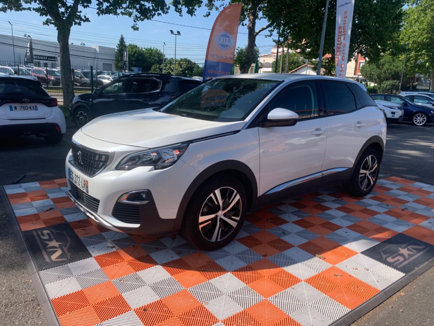 PEUGEOT 3008 - PureTech 130 BV6 ALLURE