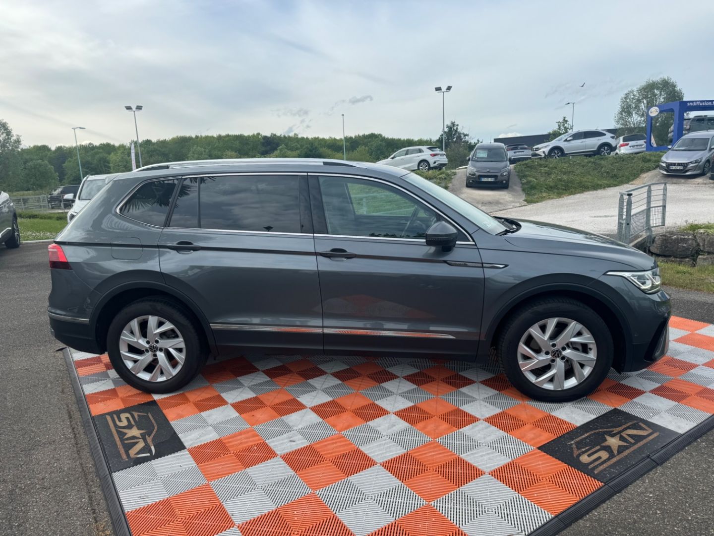 VOLKSWAGEN TIGUAN - 2.0 TDI 150 DSG ELEGANCE ALLSPACE 7PL GPS Caméra Pack Hiver