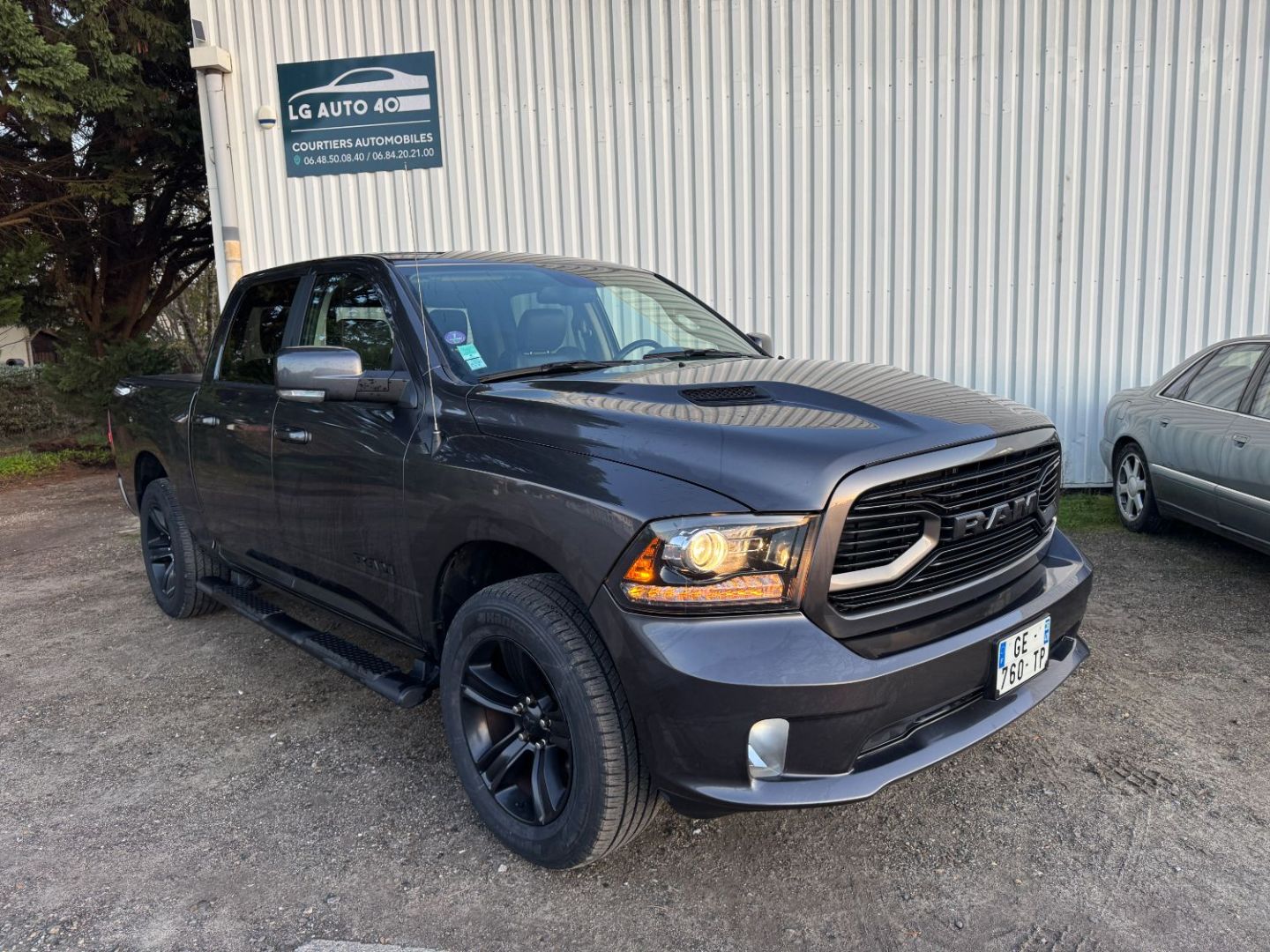 DODGE RAM - 1500 SLT