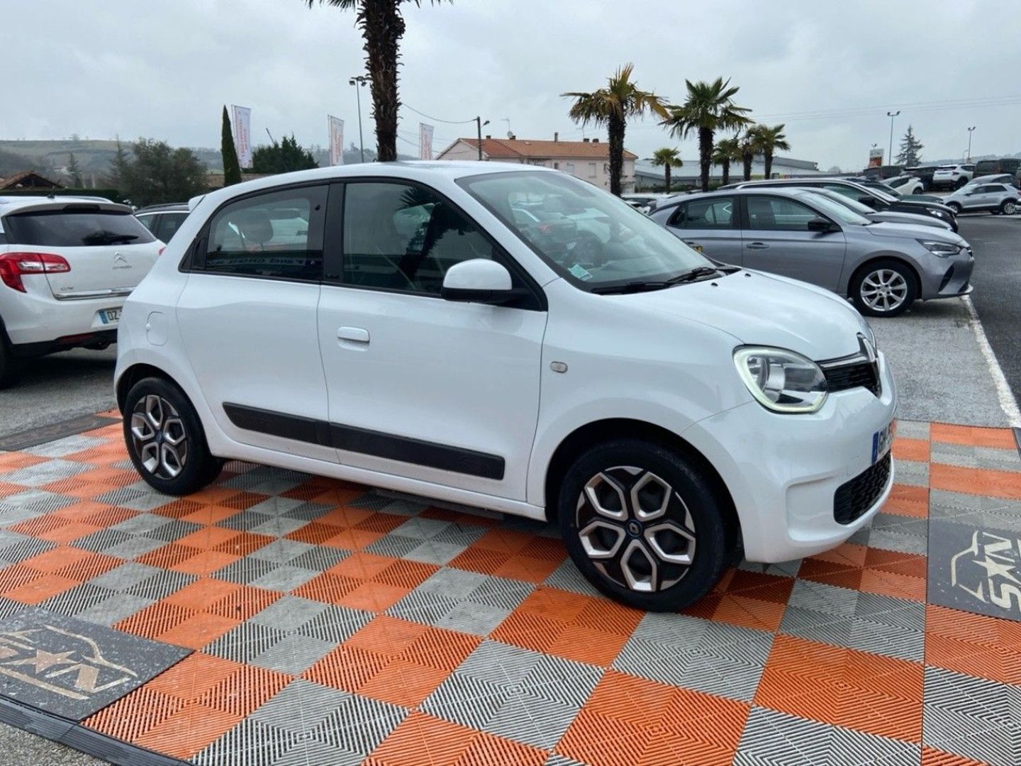 RENAULT TWINGO - E-TECH ELECTRIQUE ZEN R80 Ecran Clim Auto