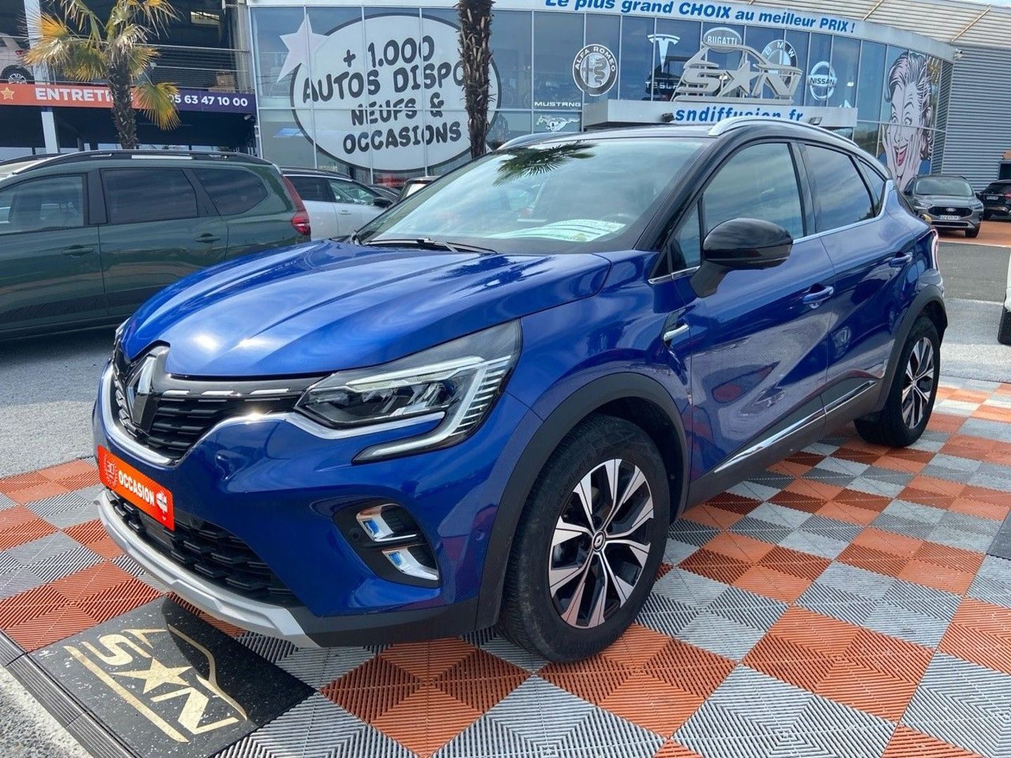 RENAULT CAPTUR - TCe 90 BV6 TECHNO GPS 9.3" Caméra 360° Barres de Toit