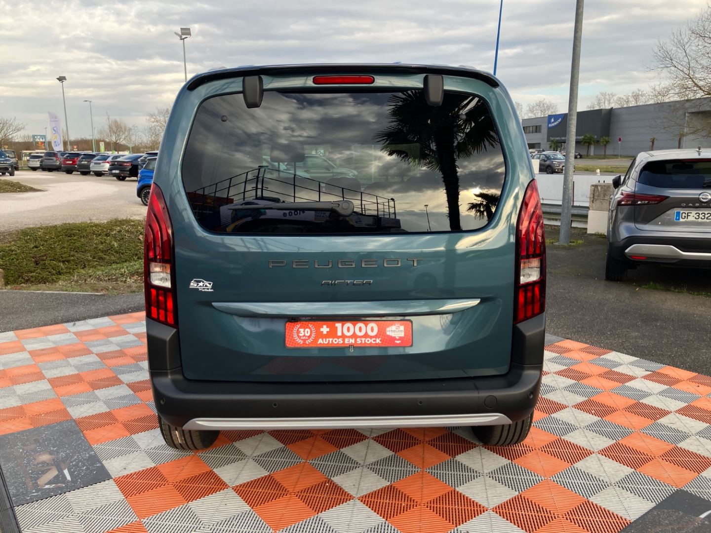 PEUGEOT RIFTER - BlueHDi 130 EAT8 GT Pack Techno & Connect