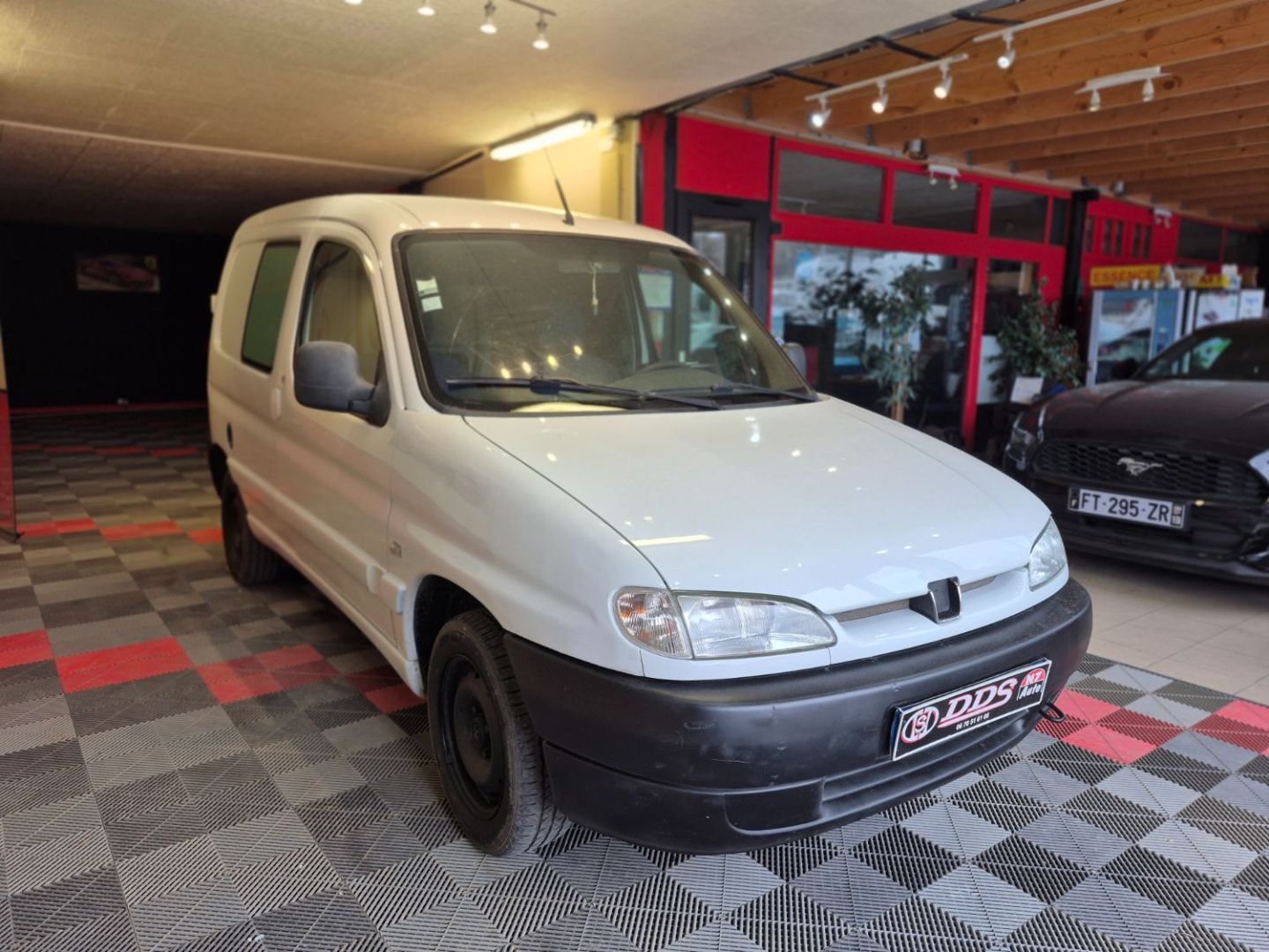 PEUGEOT PARTNER - 1.9 D 70 CT OK DISTRI NEUVE