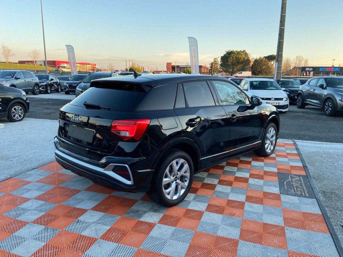 AUDI Q2 - 35 TFSI 150 S-TRONIC S-LINE Ext GPS Caméra Hayon Keyless