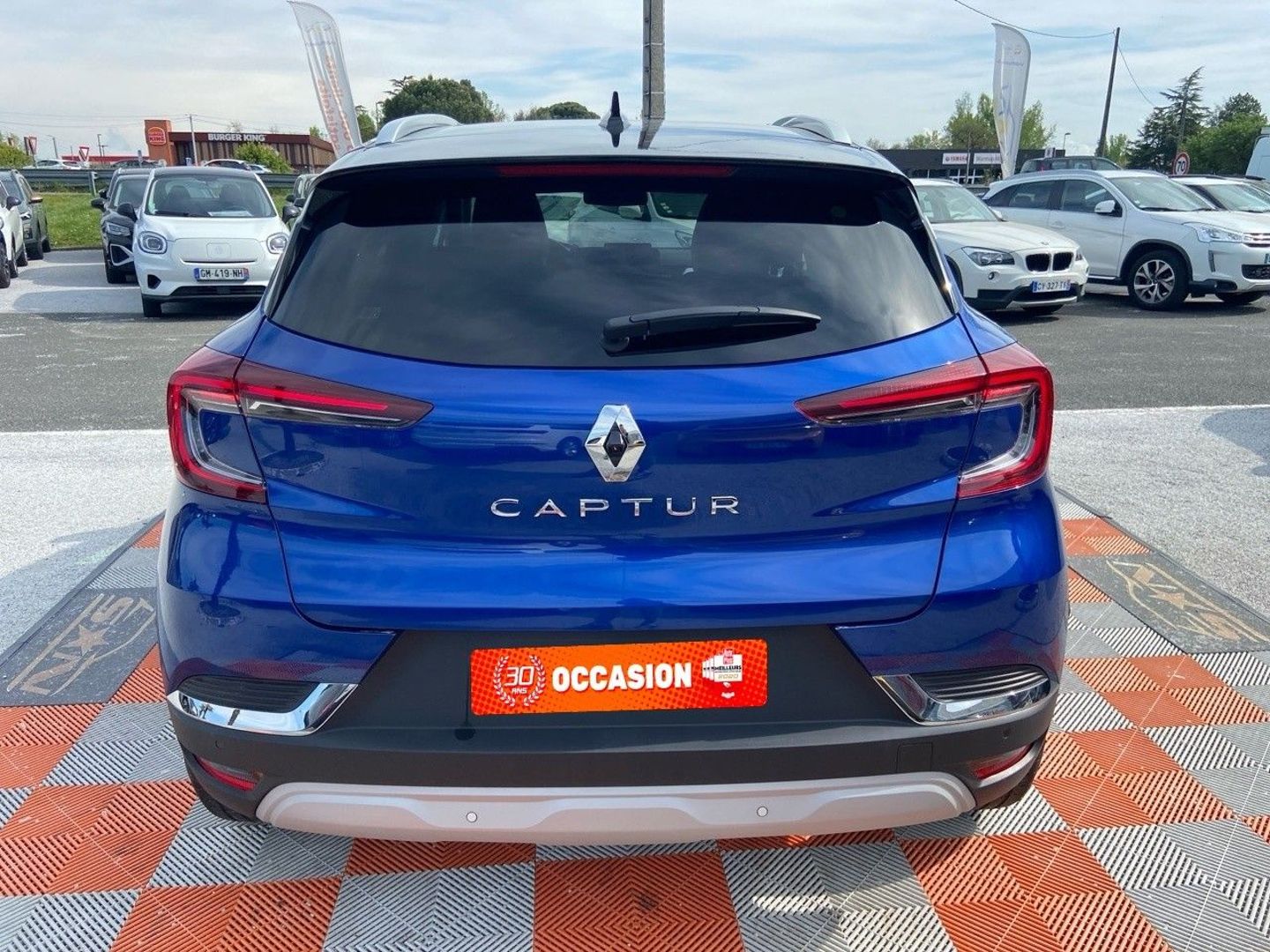RENAULT CAPTUR - TCe 90 BV6 TECHNO GPS 9.3" Caméra 360° Barres de Toit
