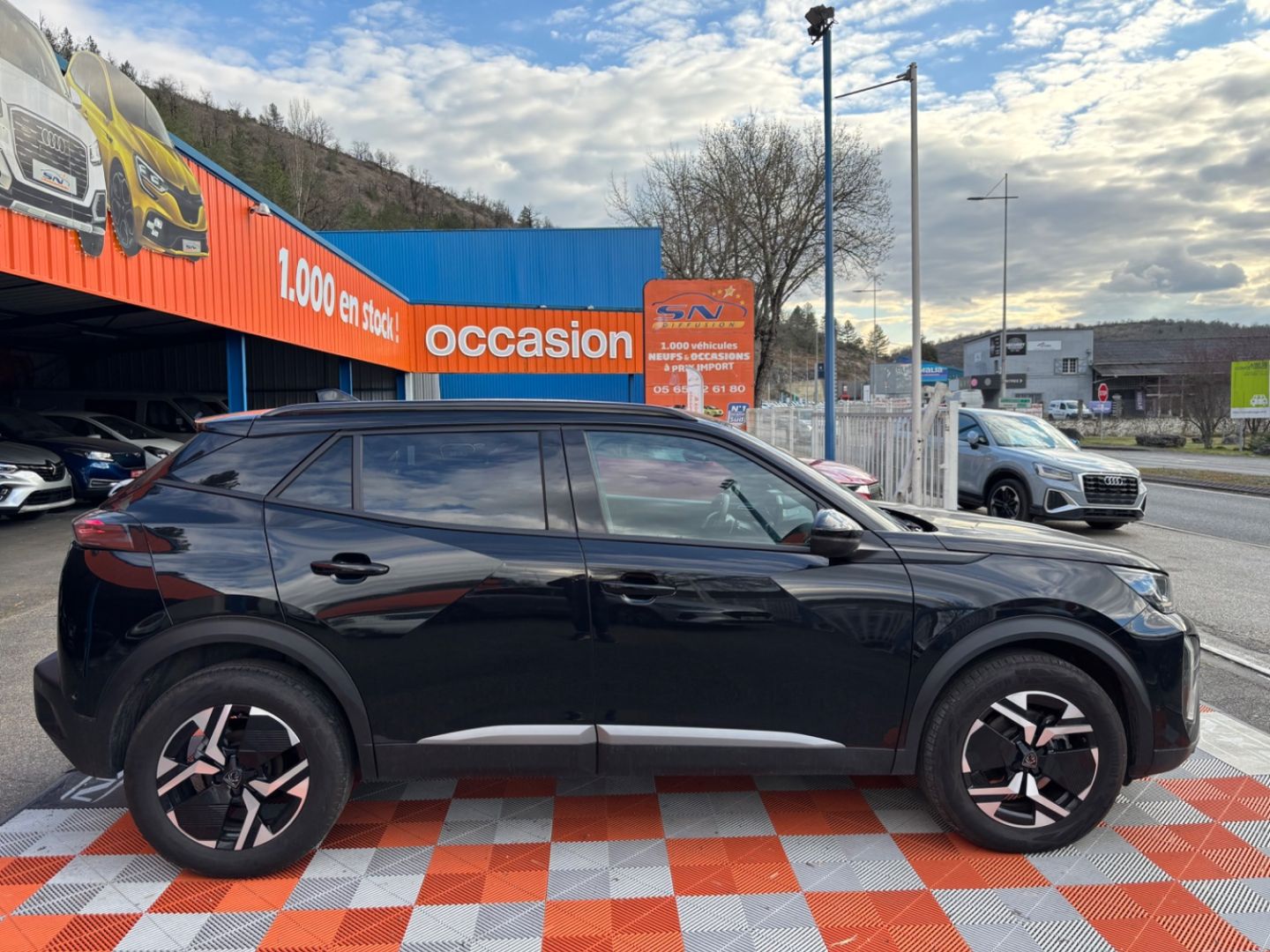 PEUGEOT 2008 - II (2) 1.2 Hybrid 136 ALLURE GPS Caméra ADML