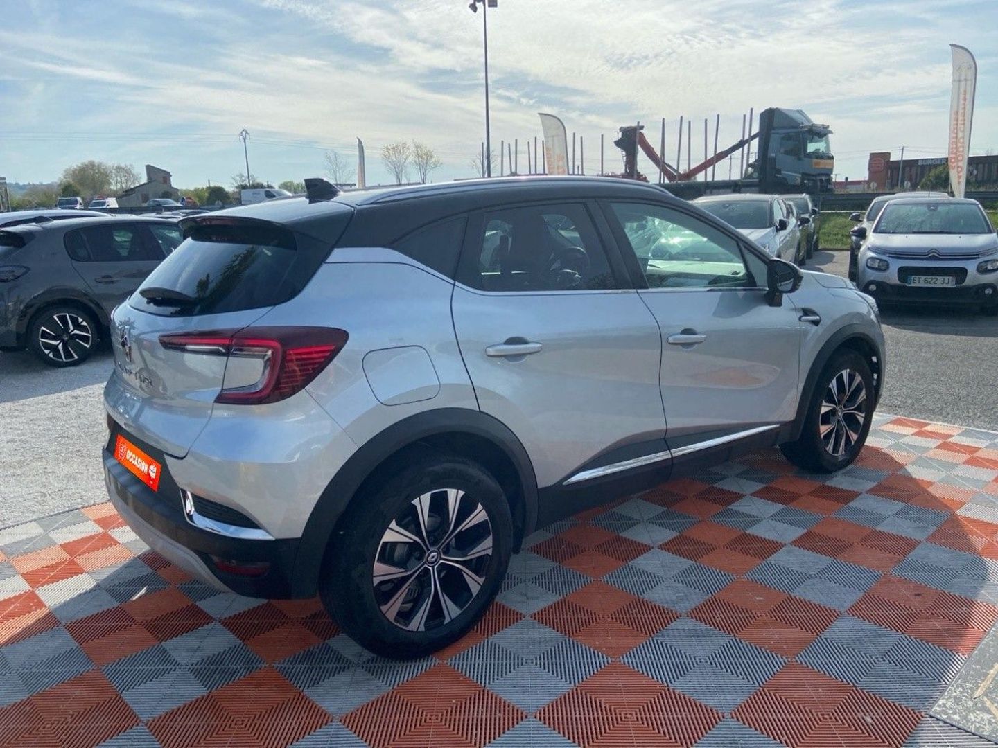 RENAULT CAPTUR - TCe 90 BV6 TECHNO GPS 9.3" Caméra 360° Barres de Toit