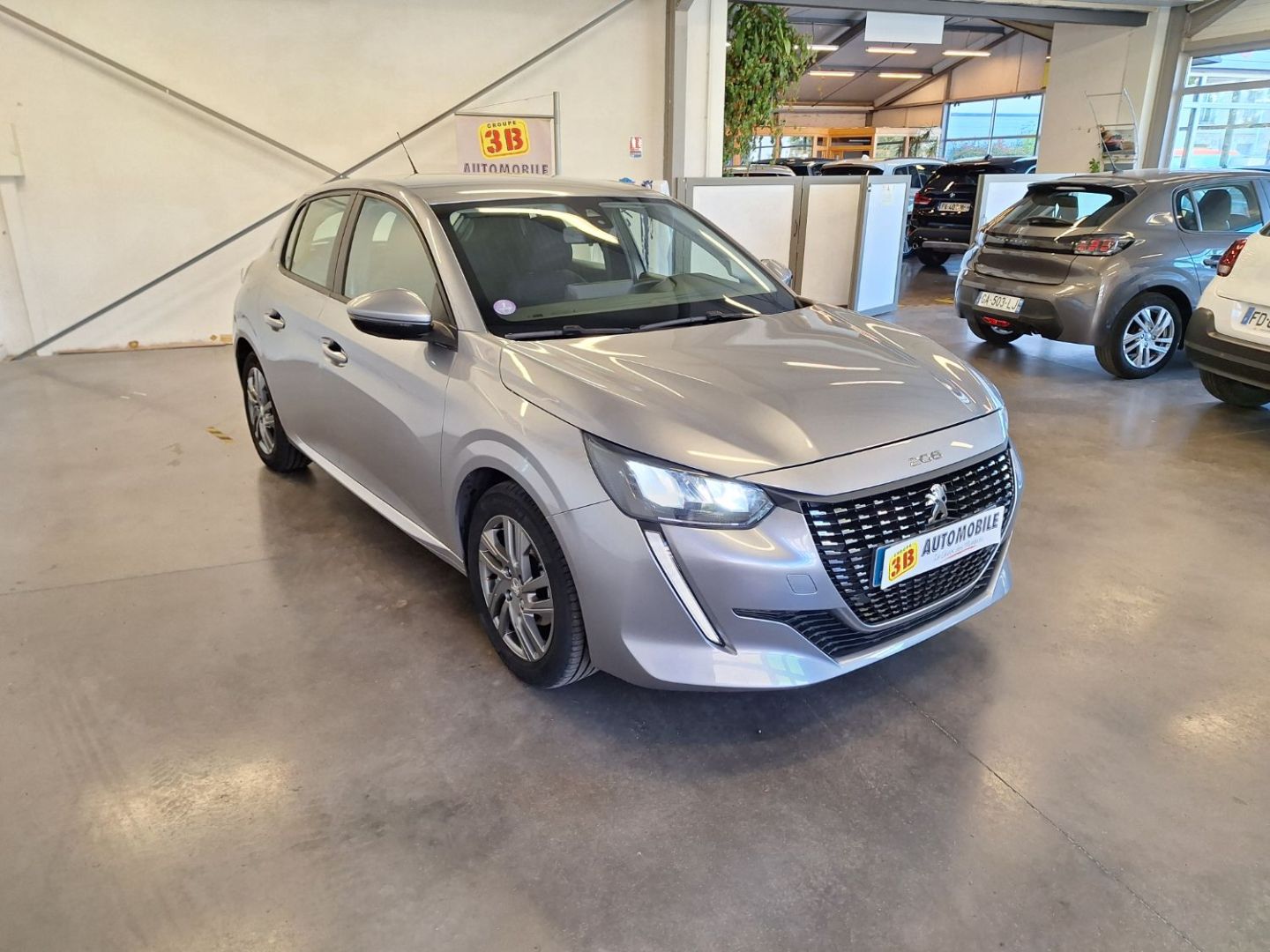 PEUGEOT 208 - puretech 75 active business