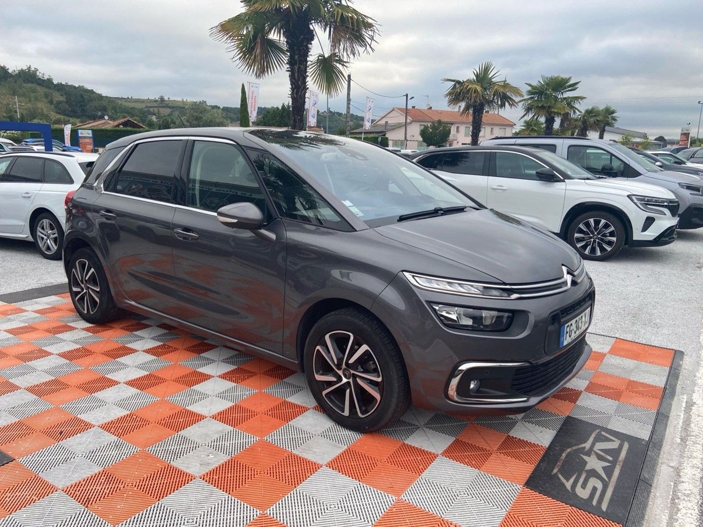 CITROEN C4 SPACETOURER - PURETECH 130 EAT8 FEEL CAMERA JA 17 PACK DRIVE ASSIST