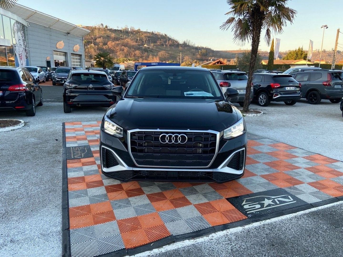 AUDI Q2 - 35 TFSI 150 S-TRONIC S-LINE Ext GPS Caméra Hayon Keyless
