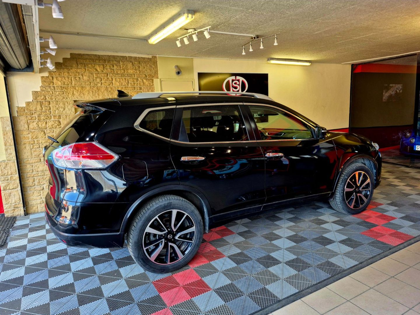 NISSAN XTRAIL - 180 CV FULL OPTIONS TRES BEAUX !! 7 PLACES