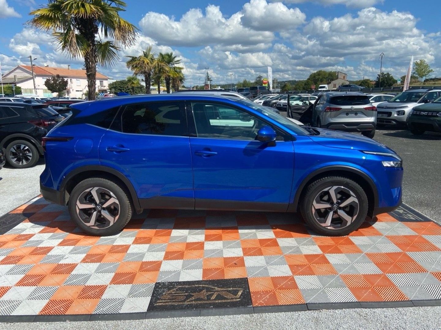 NISSAN QASHQAI - Mild Hybrid 158 X-TRONIC N-CONNECTA Toit Hayon GPS Caméra 360° Pack Hiver