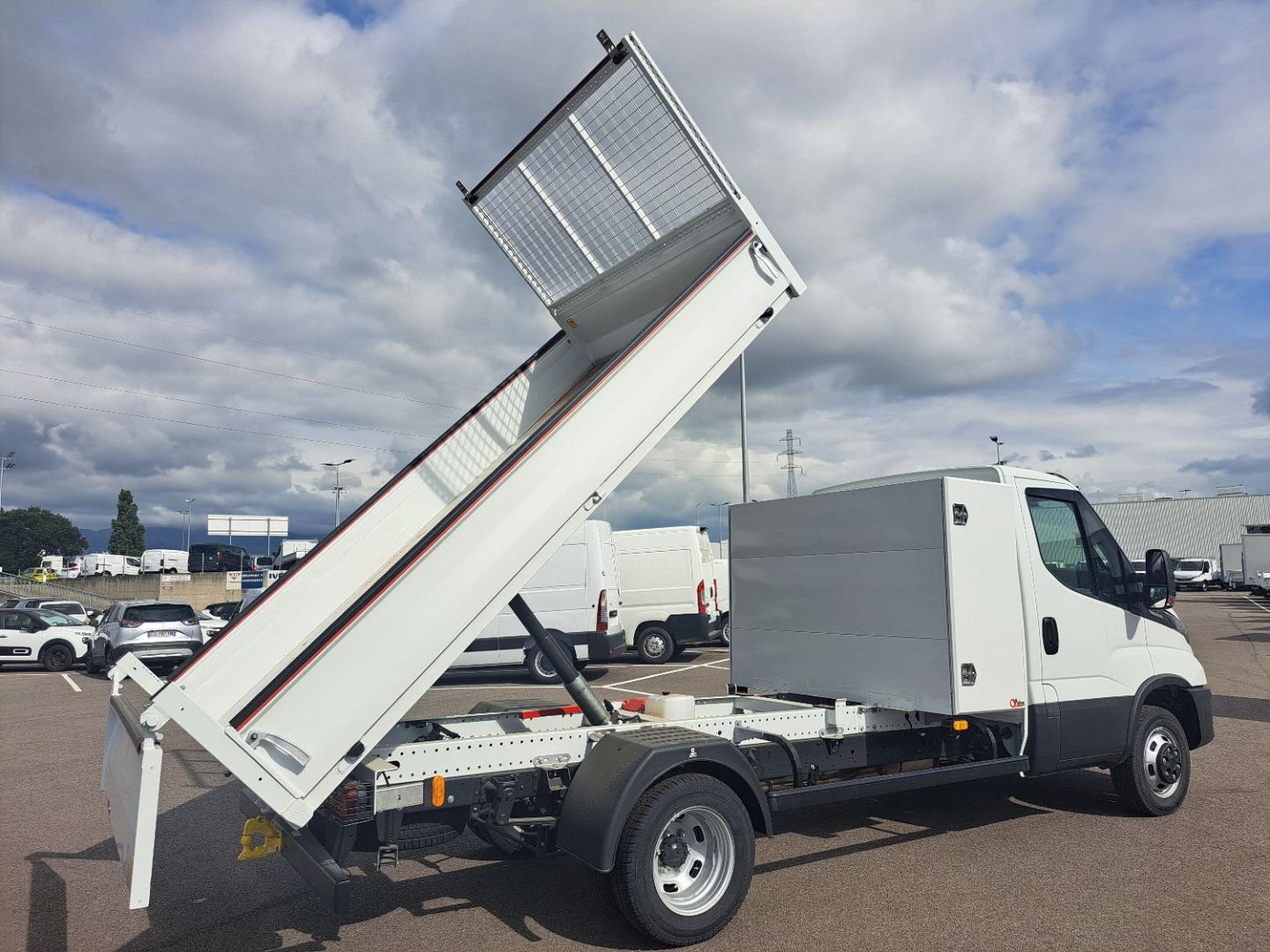 IVECO DAILY - 35C18 A8 BENNE ET COFFRE