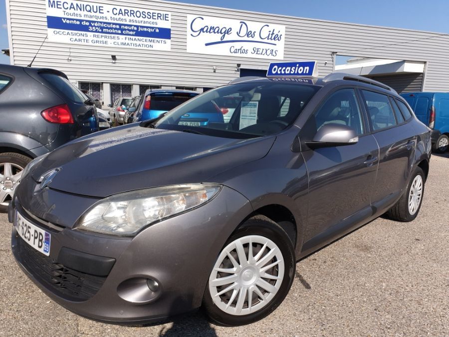 RENAULT MEGANE III ESTATE - 1.9 DCI 130 PRIVILEGE BVM