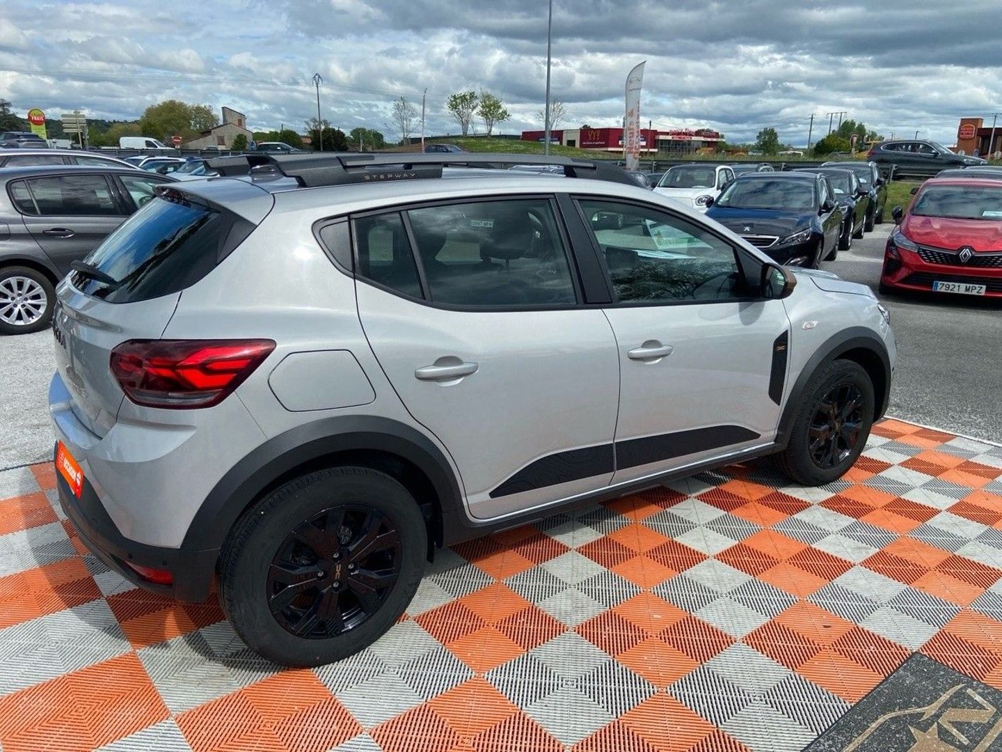 DACIA SANDERO - Tce 90 CVT STEPWAY EXTREME + GPS Caméra JA 16"