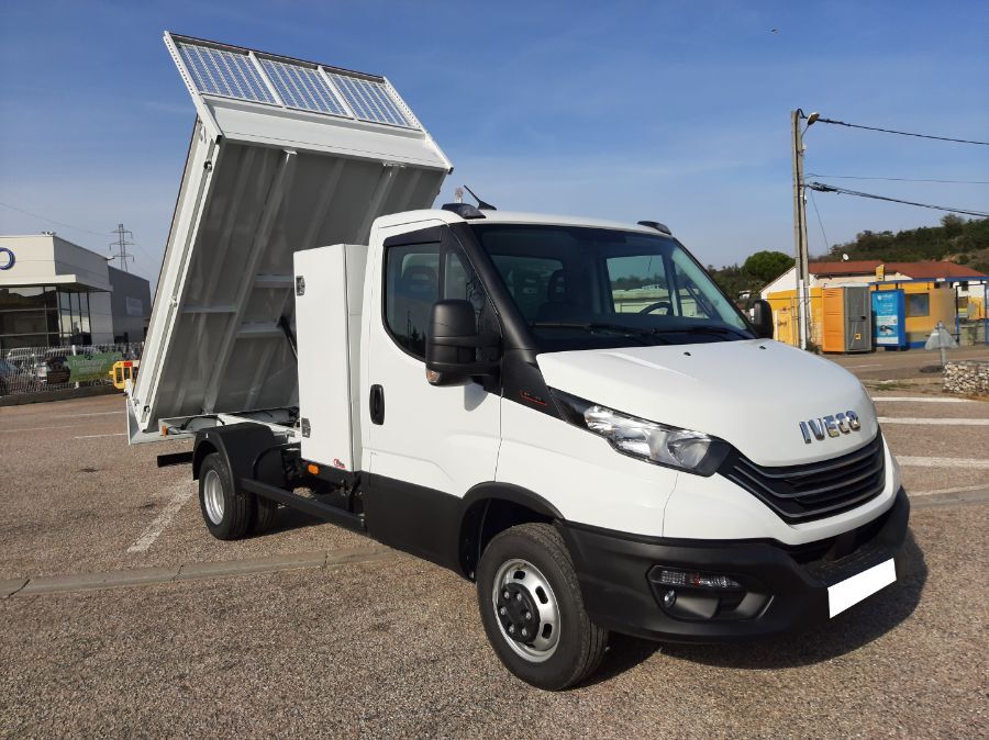 IVECO DAILY - 35C18 BENNE + COFFRE 43000E HT