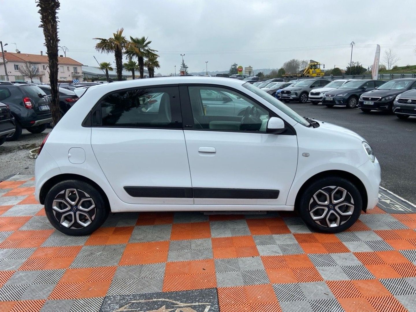 RENAULT TWINGO - E-TECH ELECTRIQUE ZEN R80 Ecran Clim Auto